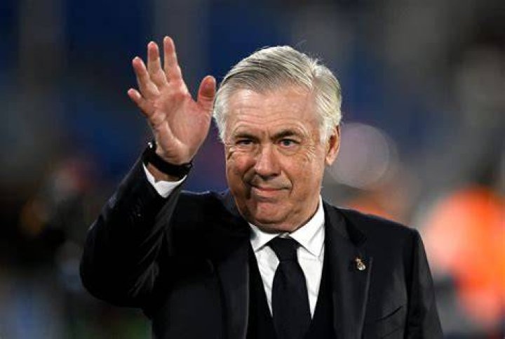 Carlo Ancelotti bientôt marié L'excoach du PSG va épouser sa belle