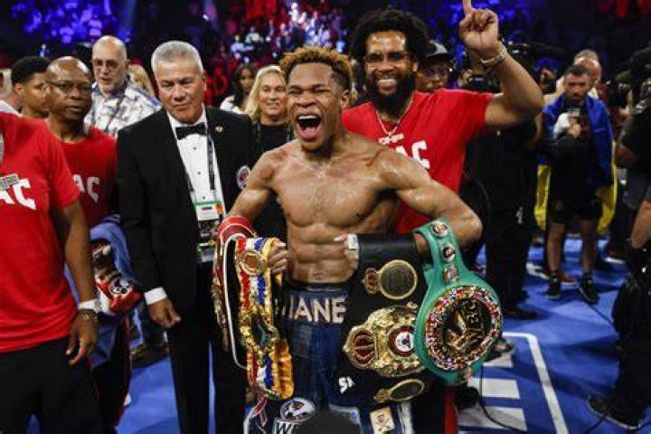 Devin Haney Gets Friday Deadline to Decide Shakur Stevenson or Regis