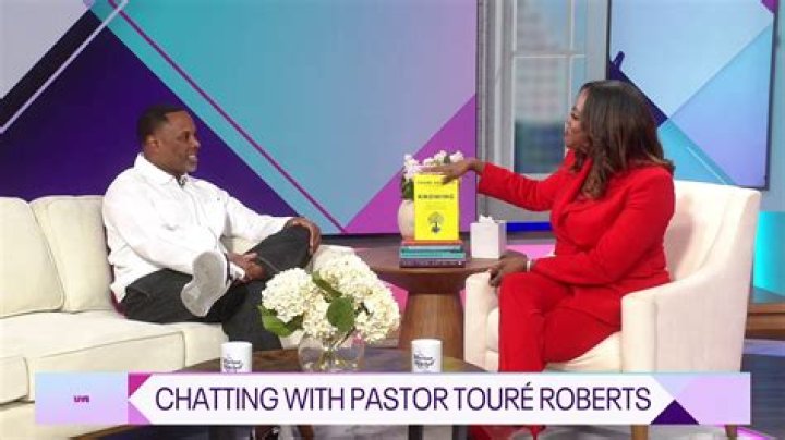 Pastor Touré Roberts discusses new book 'Wholeness'
