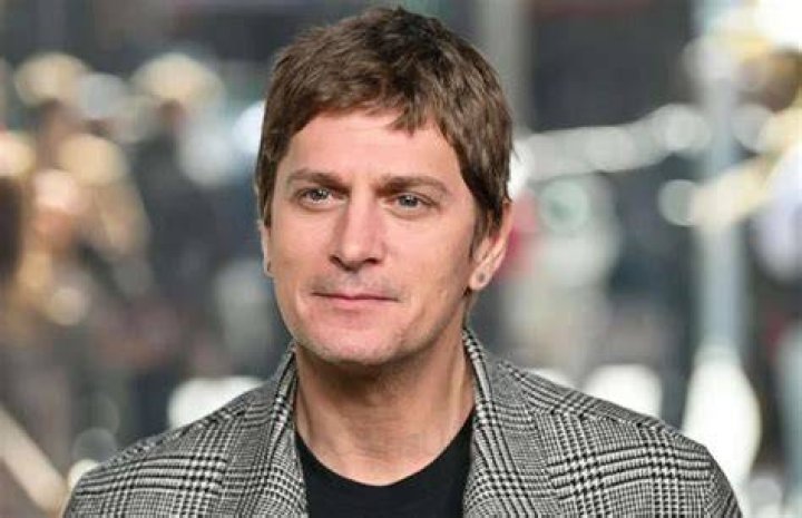 Rob Thomas Net Worth 2024 Wiki, Married, Family, Wedding, Salary, Siblings