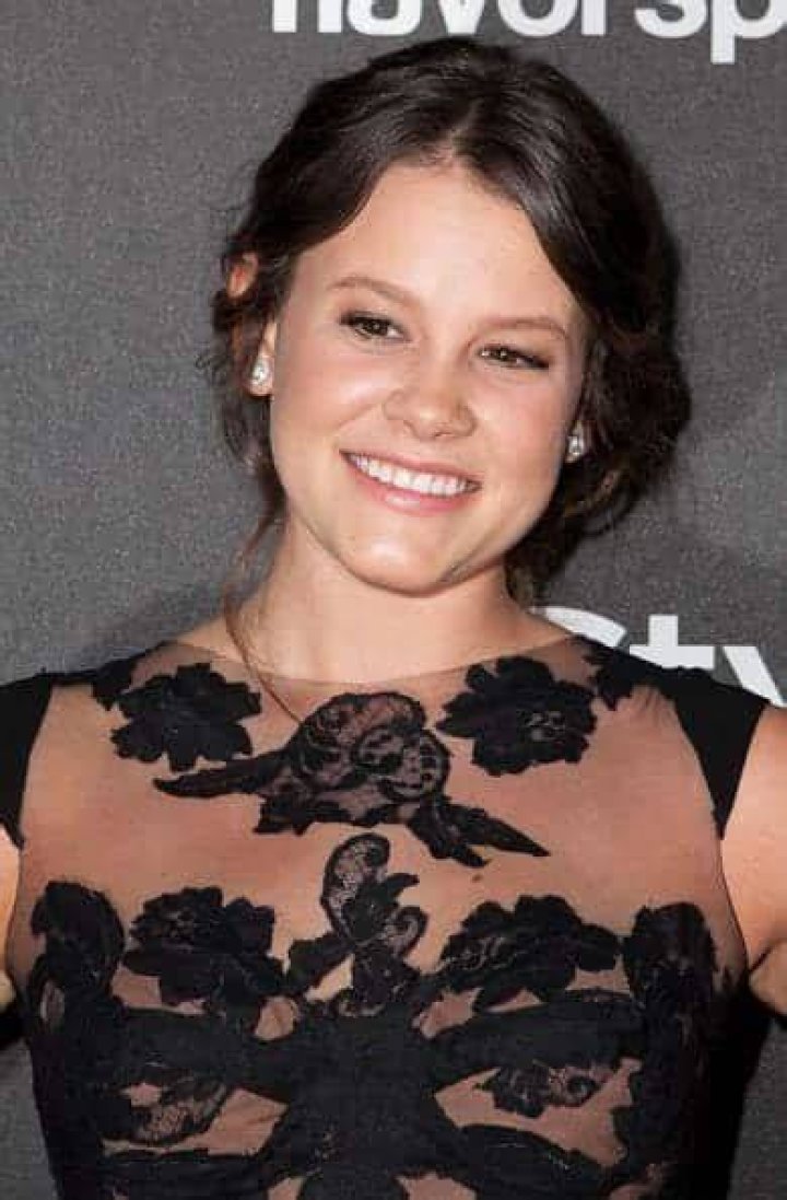 Sosie Bacon Height Age Weight Measurement Wiki & Bio