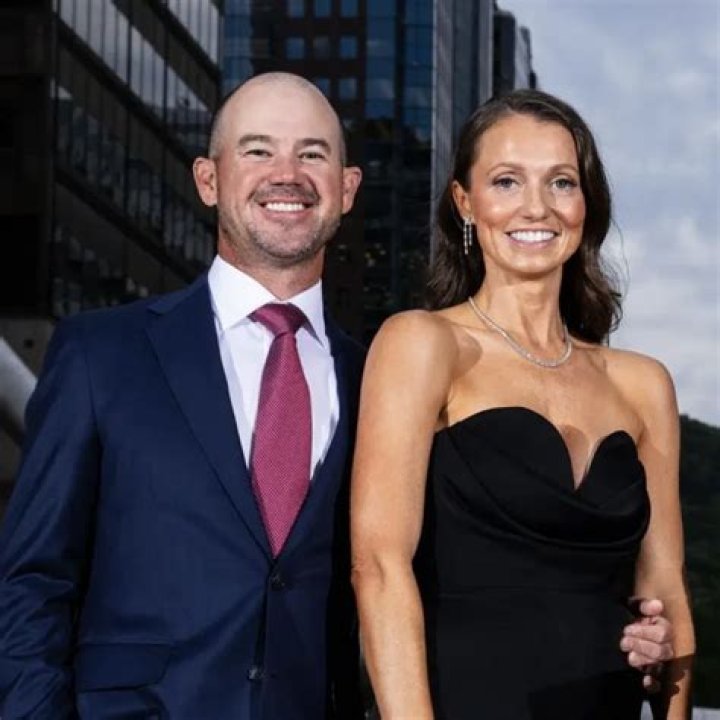 Unveiling The Remarkable Journey Of Kelly Van Slyke: Brian Harman's Wife And
